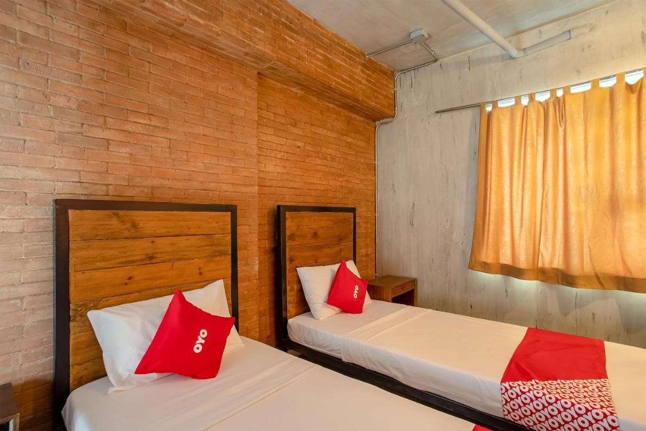 Oyo 821 Connector Hostel Makati City Zewnętrze zdjęcie