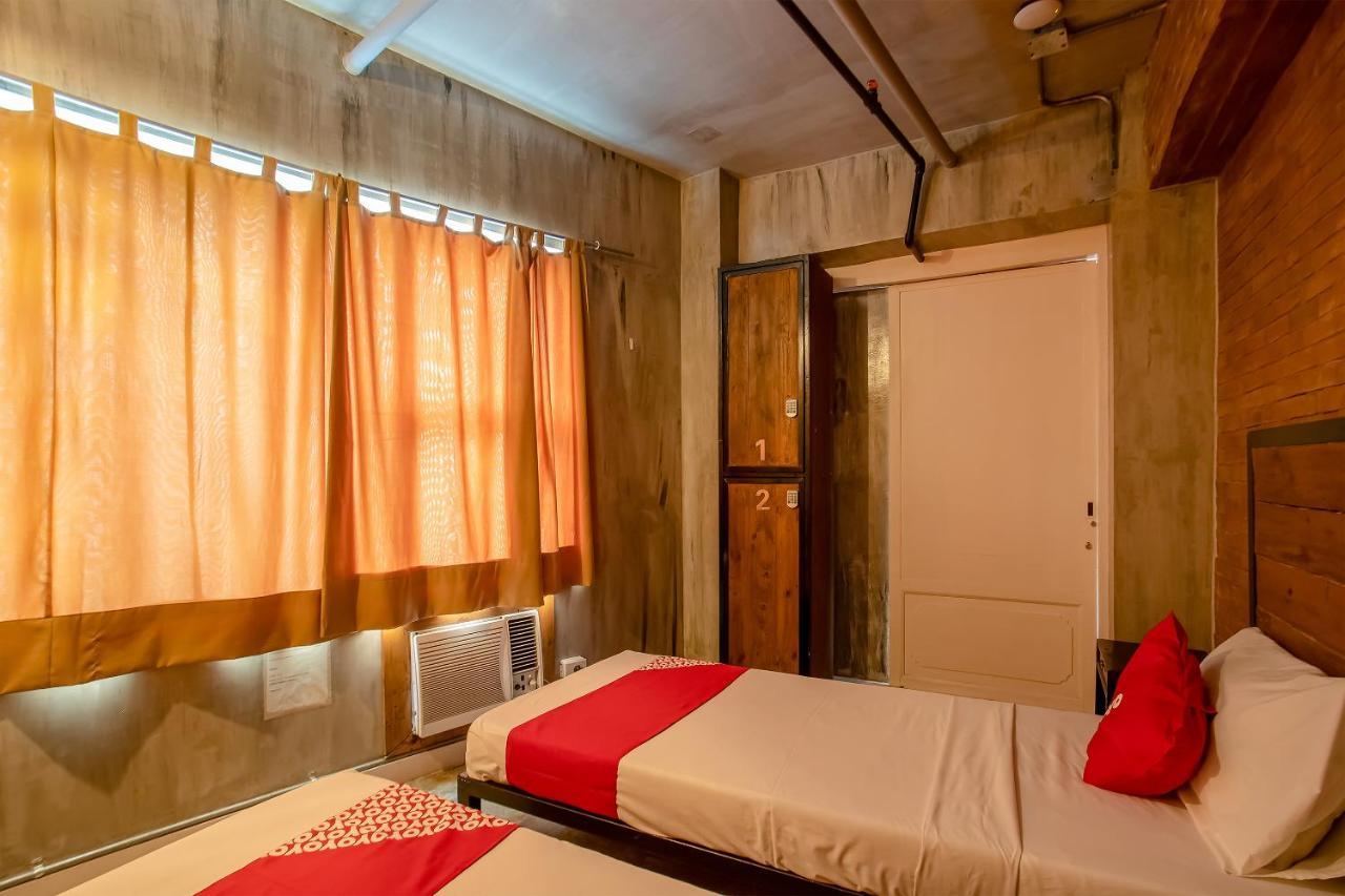 Oyo 821 Connector Hostel Makati City Zewnętrze zdjęcie