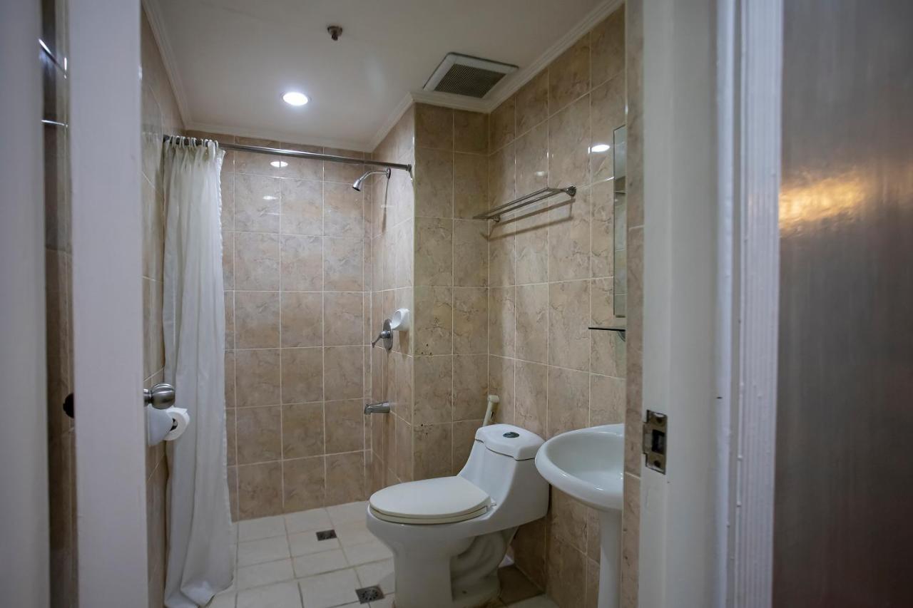 Oyo 821 Connector Hostel Makati City Zewnętrze zdjęcie