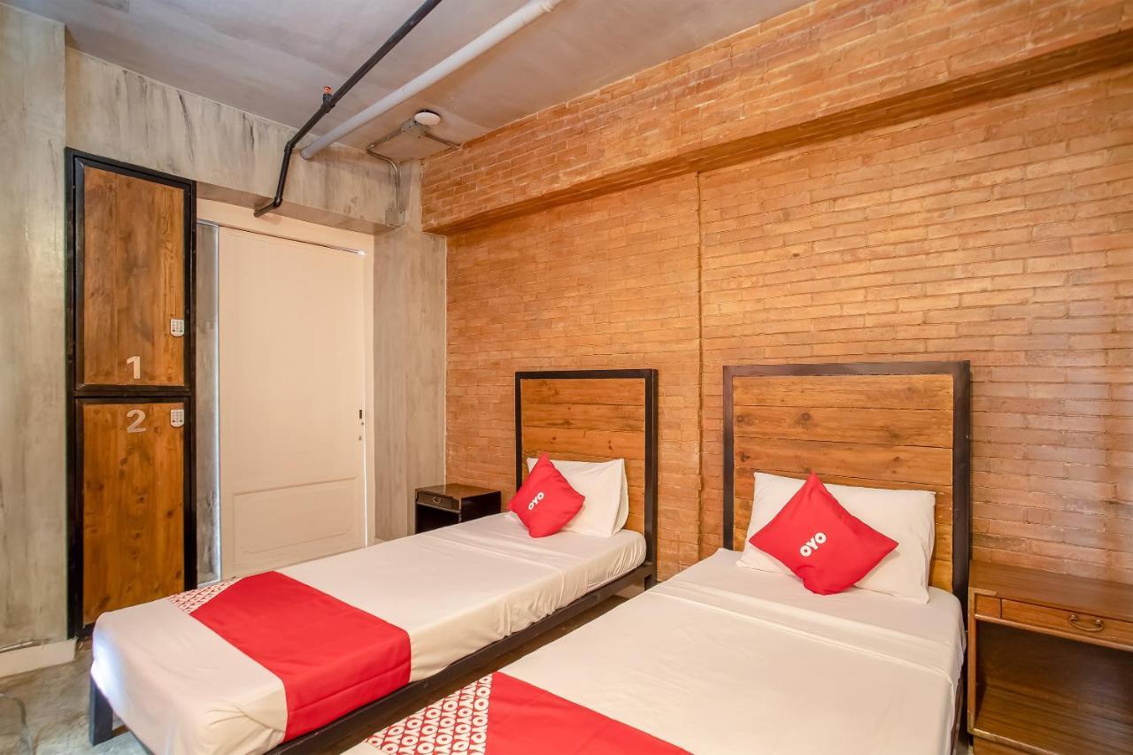 Oyo 821 Connector Hostel Makati City Zewnętrze zdjęcie